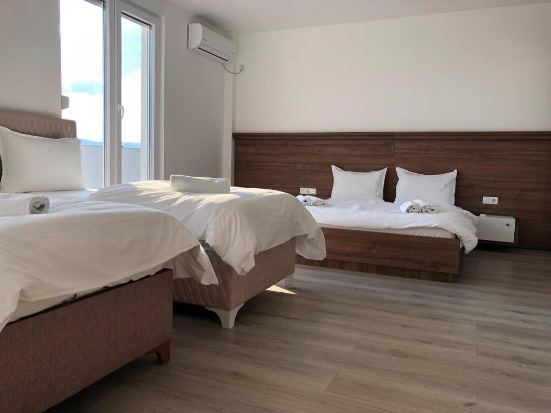 Hotel Dardani Titova Mitrovica Exteriör bild