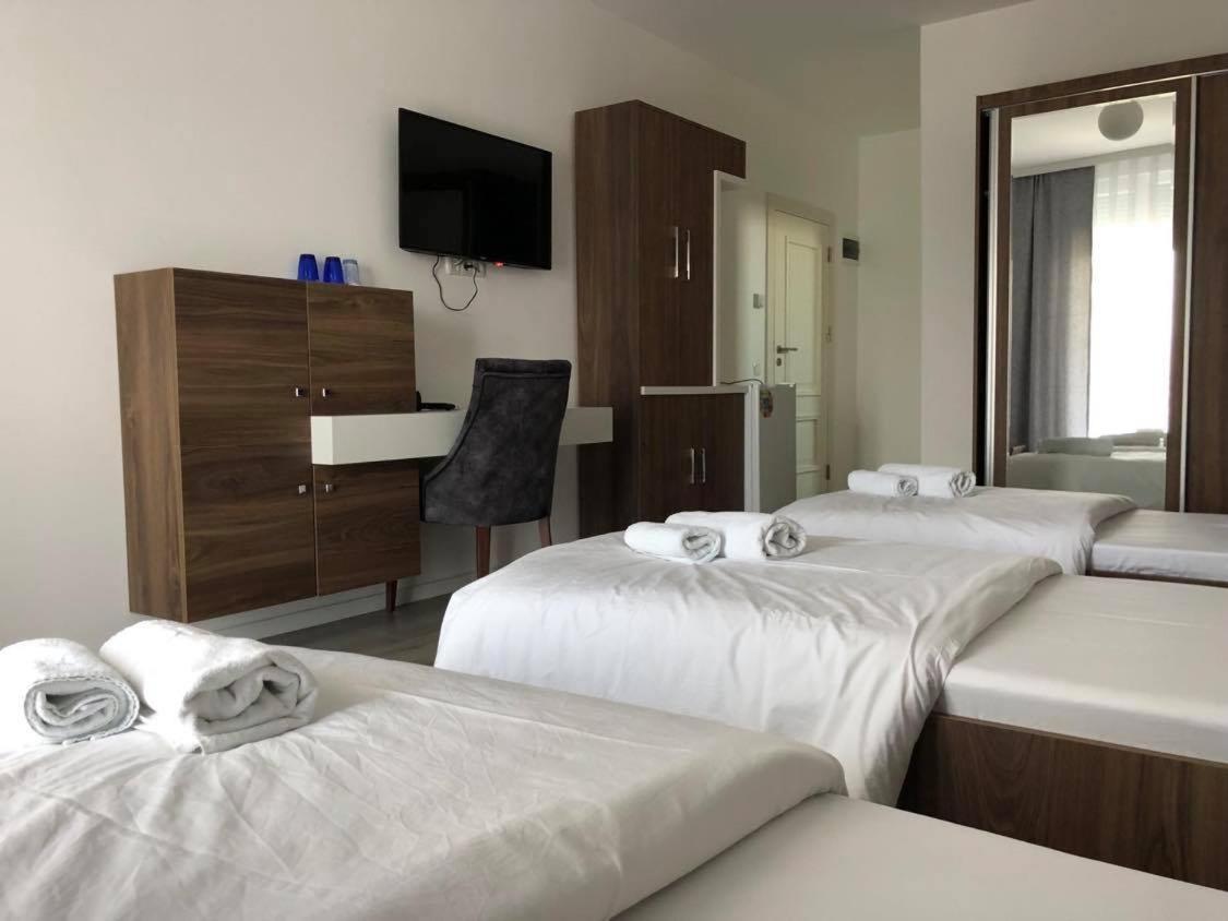 Hotel Dardani Titova Mitrovica Exteriör bild