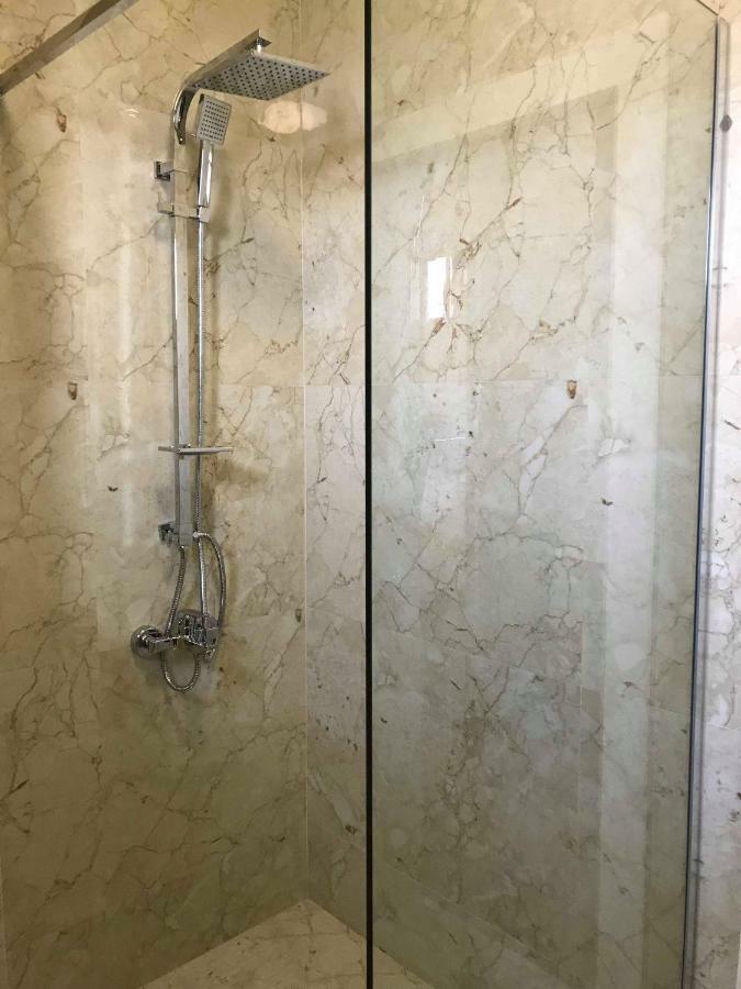 Hotel Dardani Titova Mitrovica Exteriör bild