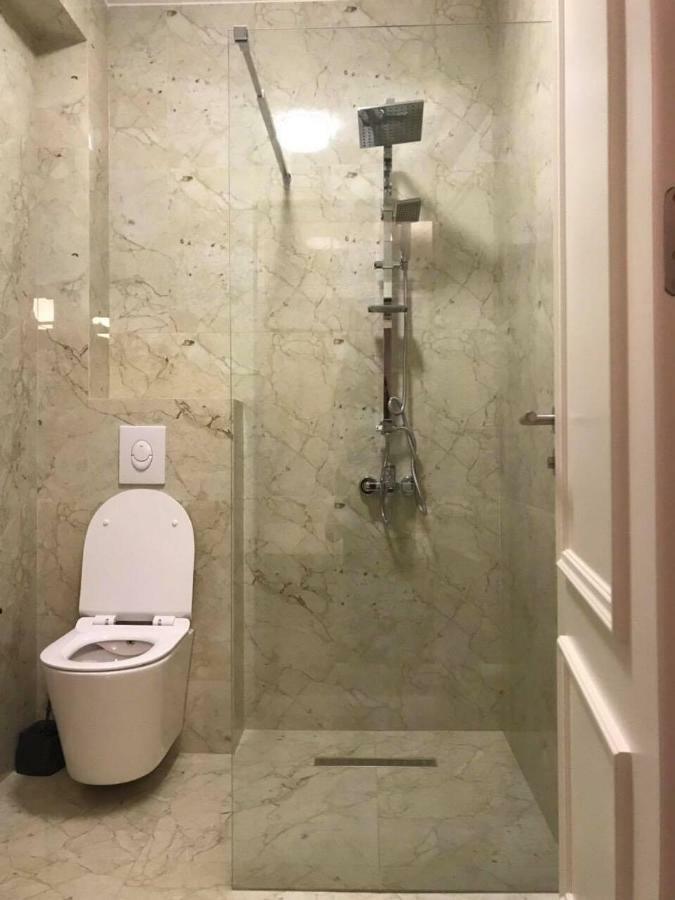 Hotel Dardani Titova Mitrovica Exteriör bild